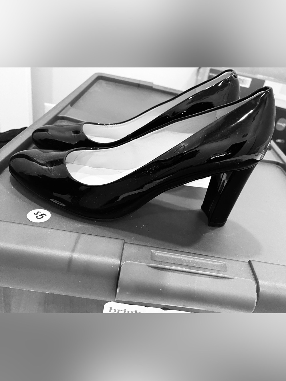 Marc Jacobs Black Patent Rounded Toe high Heel Pumps